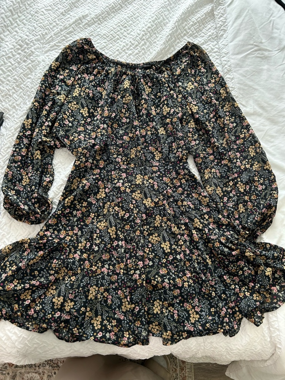 Black Floral Off-Shoulder Long Sleeve Dress